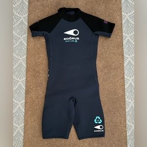 Sooruz wetsuit, like new, kids size 12, short sleeves, 2 mm